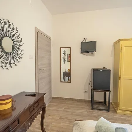 Camera Matrimoniale Riviera Ad בית הארחה